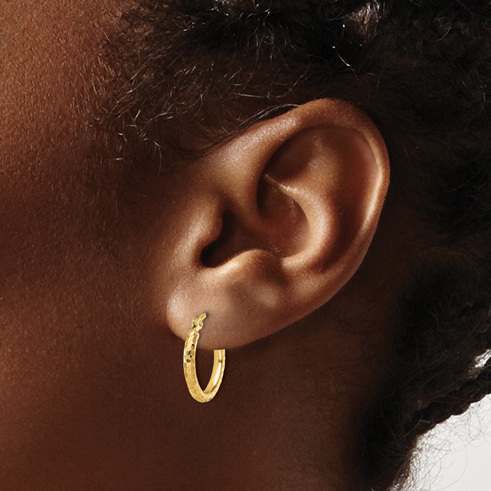 10k Diamond-cut 2mm Round Tube Hoop Earrings