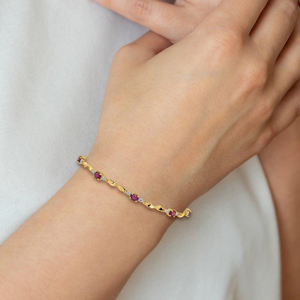 14k Complete Diamond and Oval Ruby Twisted Link 7 inch Bracelet