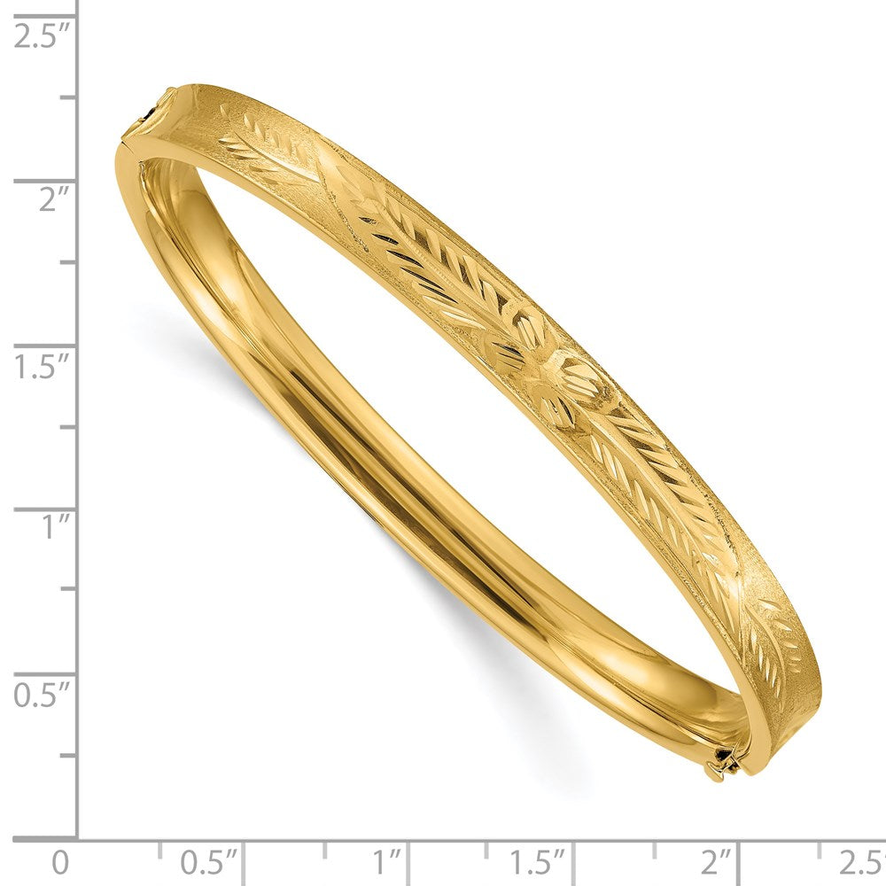 14k 4/16 Diamond-cut Concave 6.00mm Hinged Oval Bangle Bracelet