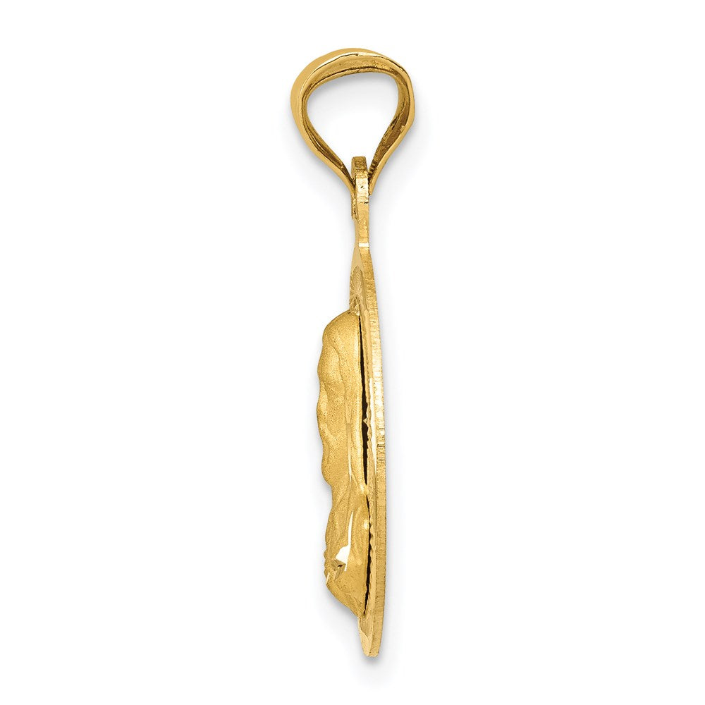 14K Polished Diamond-cut Solid Sagrado Corazon de Jesus Round Pendant