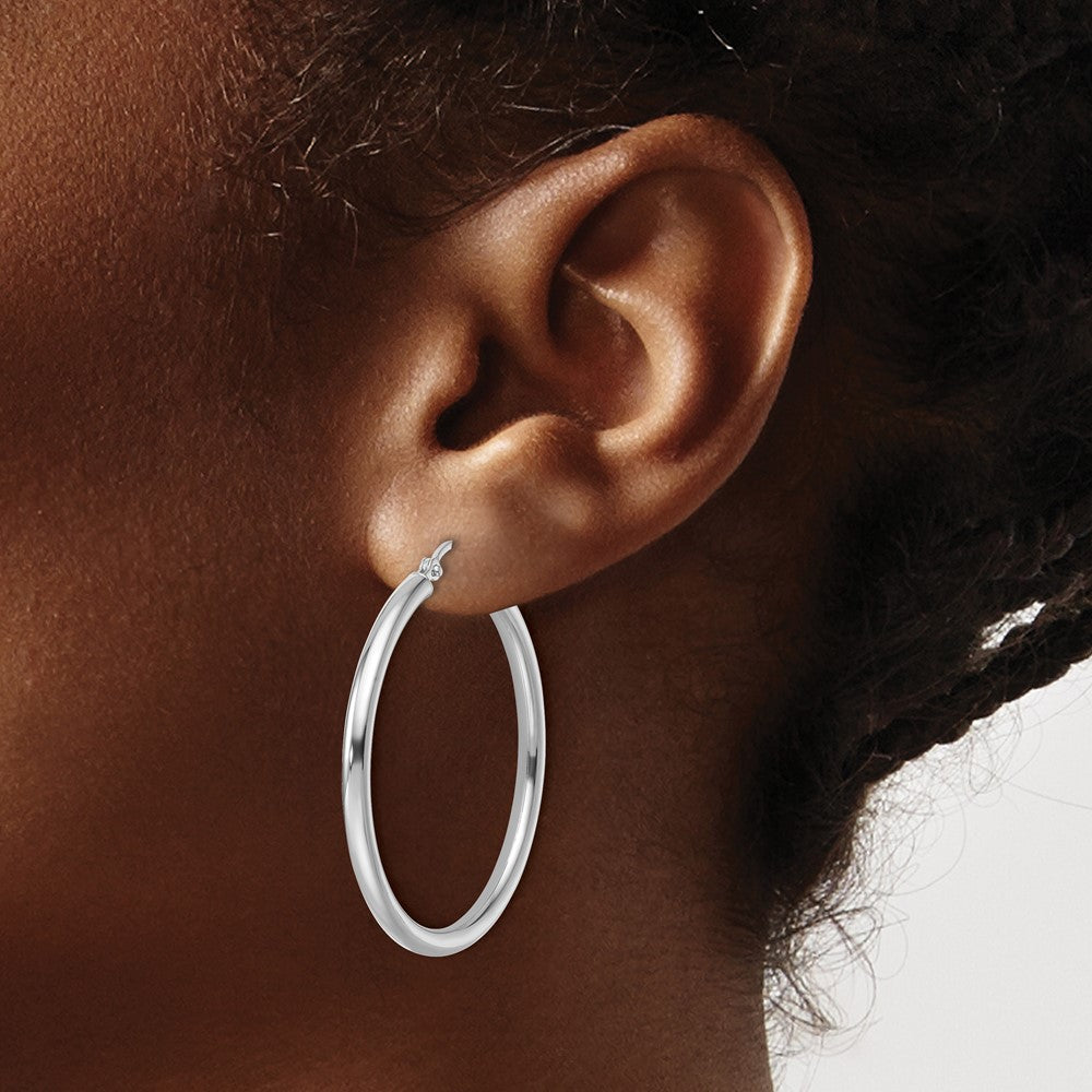 14k White Gold Polished 2.5mm Lightweight Tube Hoop Earrings