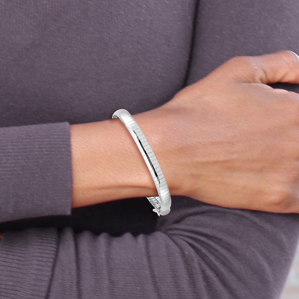 14k White Gold Polished 6mm 7 inch Domed Omega Bracelet