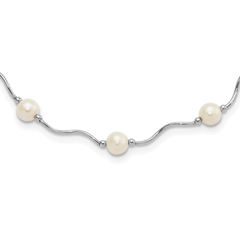 Sterling silver;Freshwater cultured pearl;Pearl clasp;White