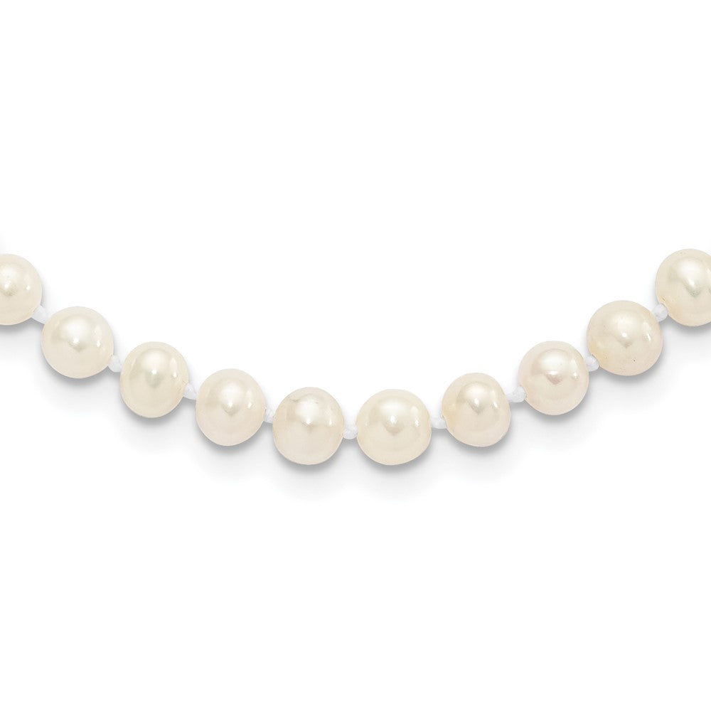 Sterling silver;Freshwater cultured pearl;Pearl clasp;White