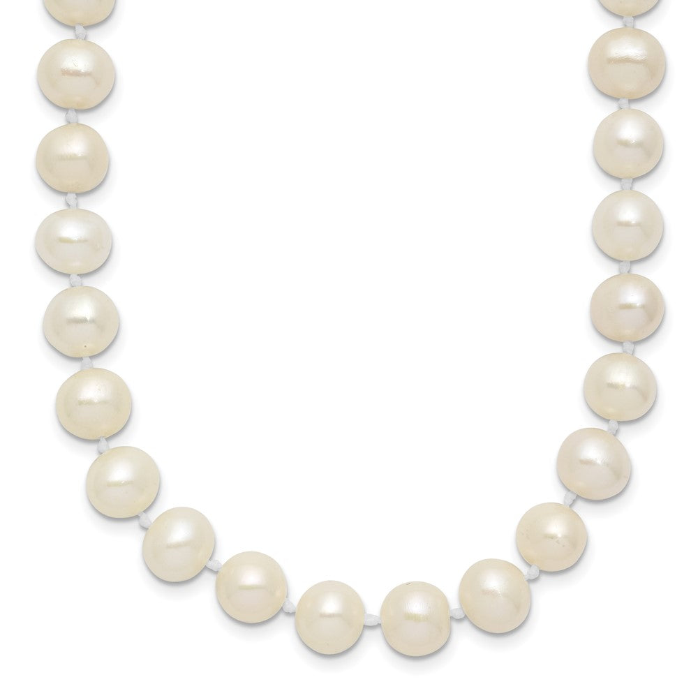 Sterling silver;Freshwater cultured pearl;Pearl clasp;White
