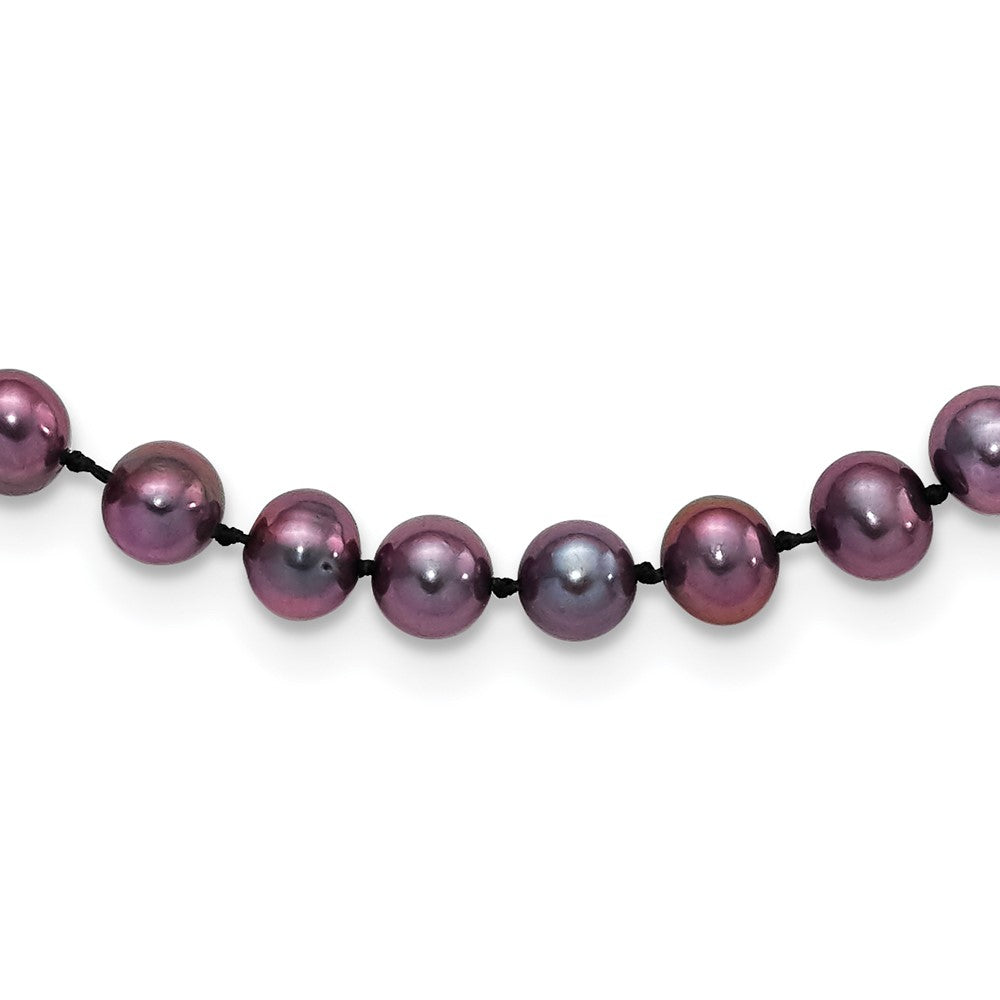 Polished;Sterling silver;Freshwater cultured pearl;Pearl clasp;Black
