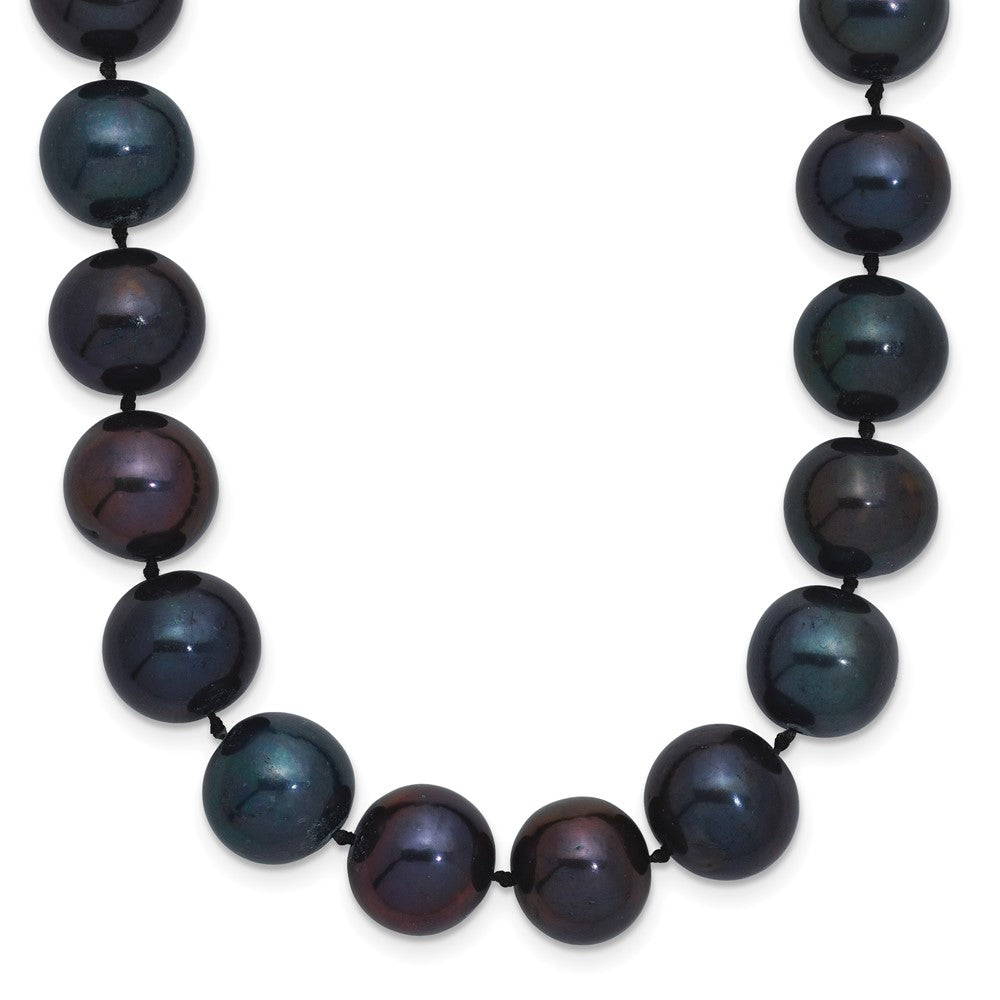 Polished;Sterling silver;Freshwater cultured pearl;Pearl clasp;Black
