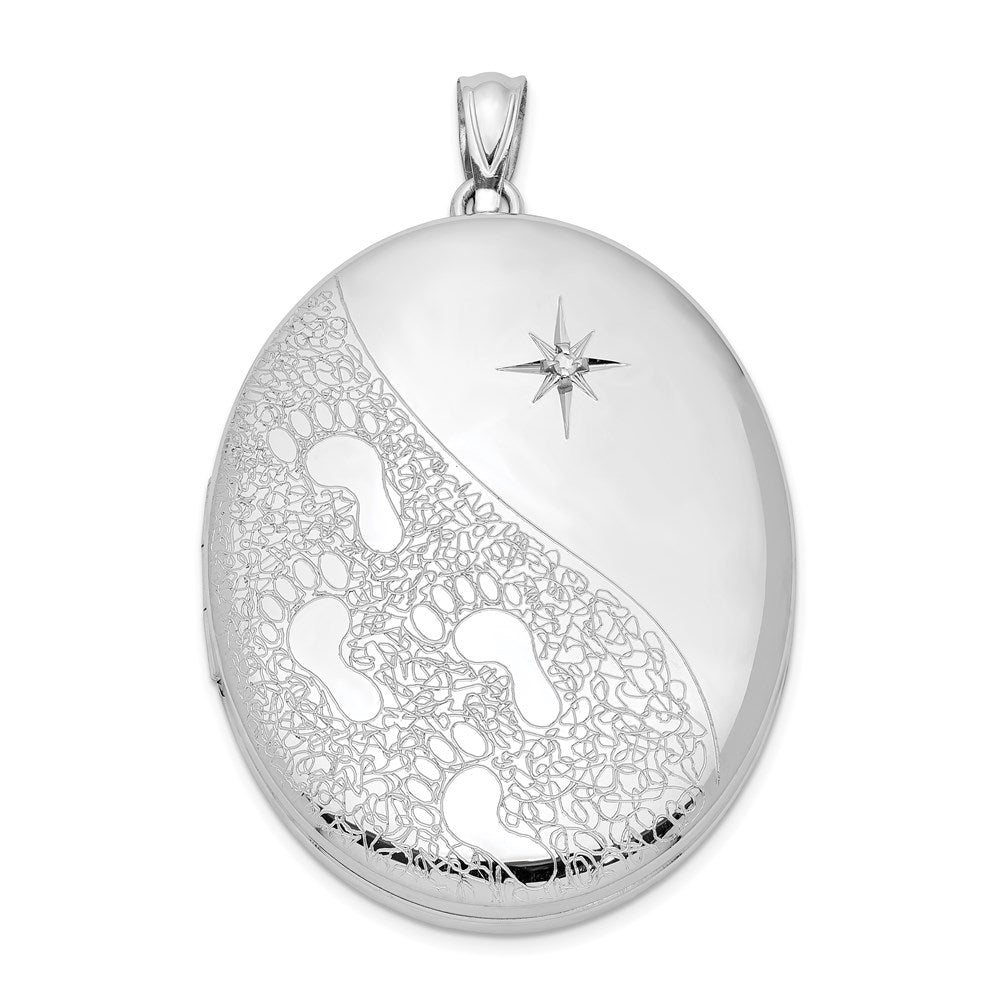 Polished;Engravable;Sterling silver;Diamond;Not engraveable by QG;Sentiment on back;Patterned;34mm;Holds 2 photos