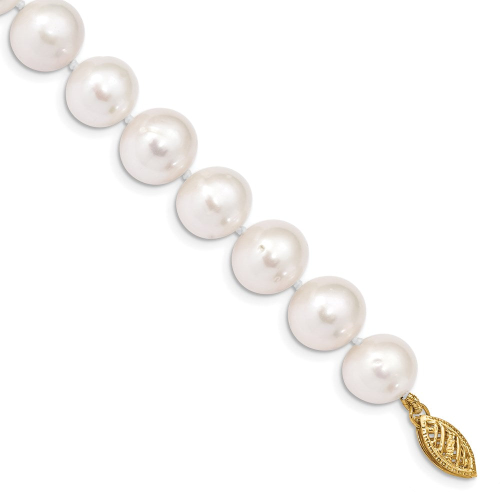 14k Yellow gold;Freshwater cultured pearl;Pearl clasp