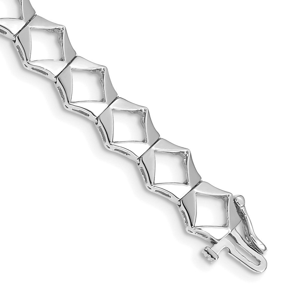 Casted;Polished;14K White gold;Avail. in 10k yellow gold;Avail. in 18k yellow gold;Avail. in platinum;Special lengths avail.;Box catch;Avail. in 10k white gold;Avail. in 18k white gold