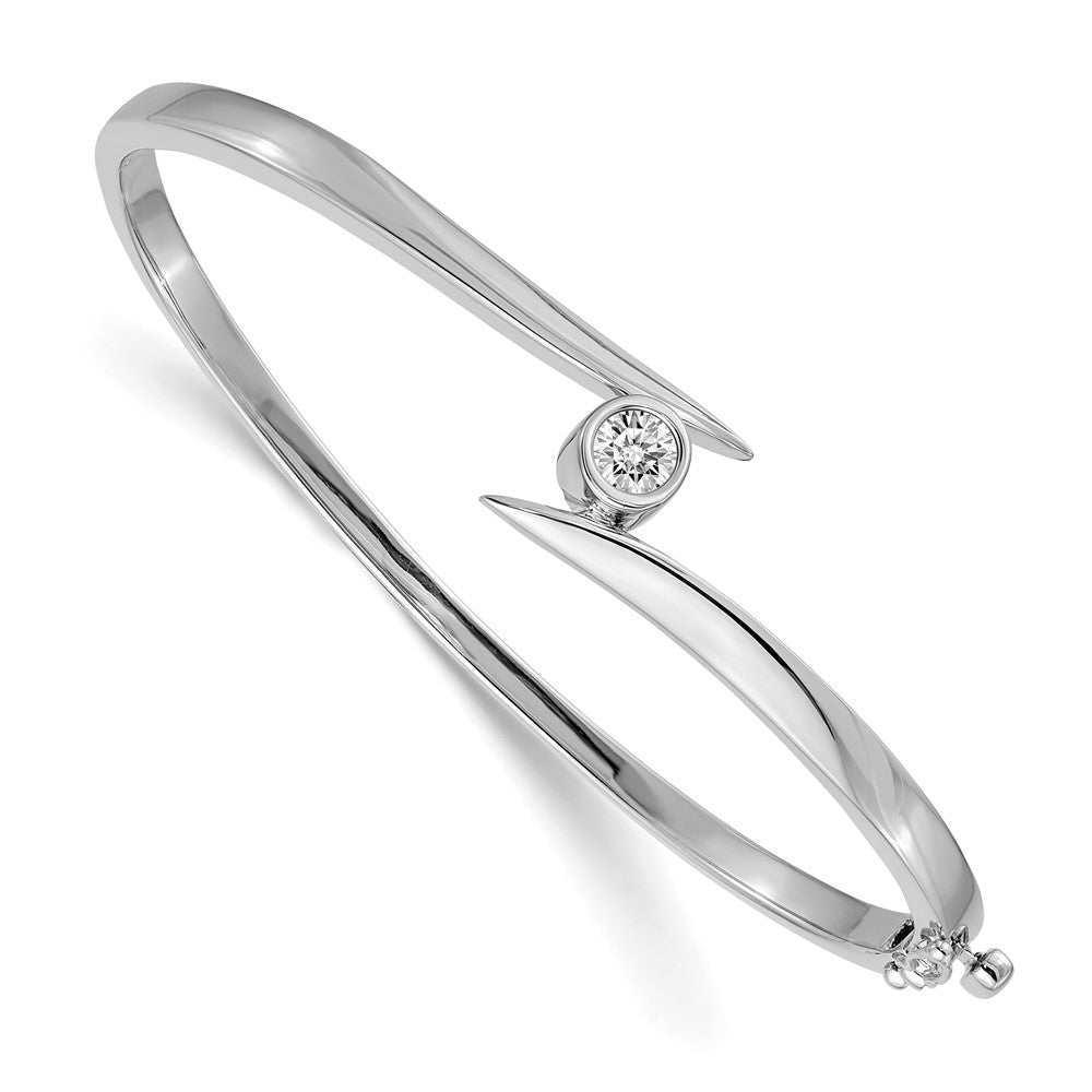 Solid;Casted;Polished;14K White gold;Hinged;Avail. in 10k yellow gold;Avail. in 18k yellow gold;Avail. in 14k yellow gold;Avail. in platinum;Safety clasp;No safety bar;Avail. in 10k white gold;Avail. in 18k white gold