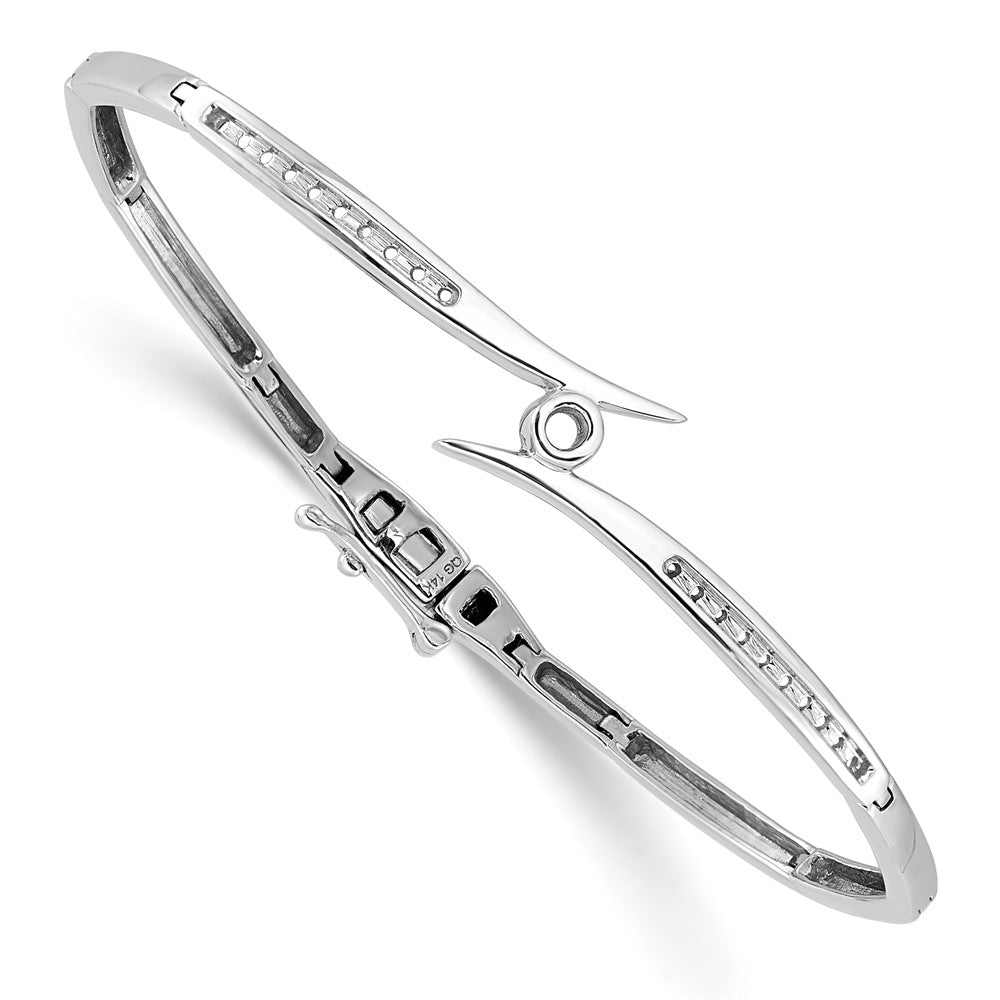 Solid;Casted;Polished;14K White gold;Open back;Hinged;Avail. in 10k yellow gold;Avail. in 18k yellow gold;Avail. in 14k yellow gold;Avail. in platinum;Safety clasp;No safety bar;Avail. in 10k white gold;Avail. in 18k white gold