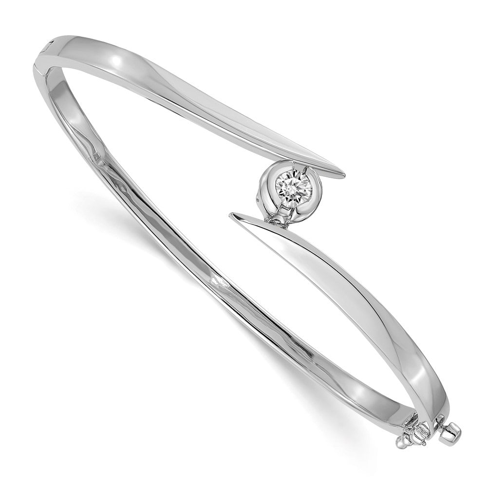 Solid;Casted;Polished;14K White gold;Open back;Hinged;Safety clasp;No safety bar