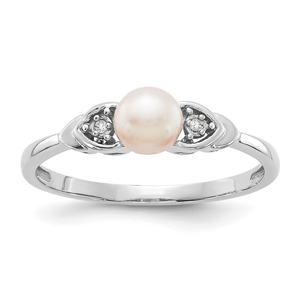 Polished;14K White gold;Genuine;Freshwater cultured pearl;Diamond