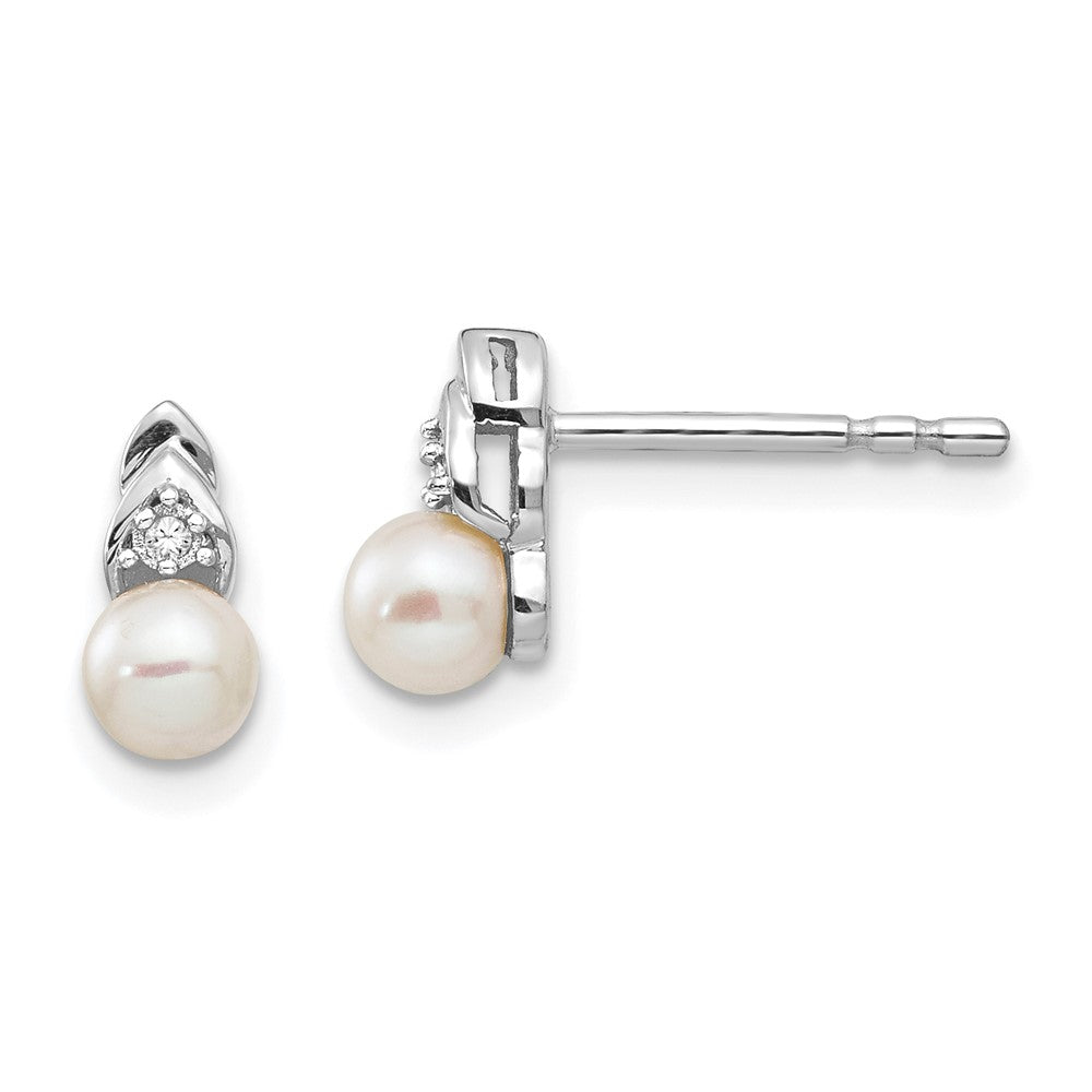 Polished;14K White gold;Genuine;Freshwater cultured pearl;Diamond