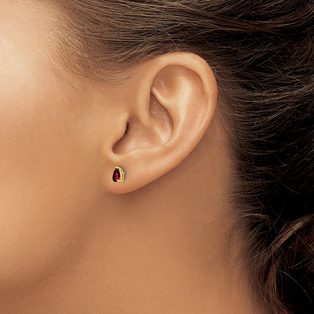 14k 5x3mm Pear Garnet Post Earrings