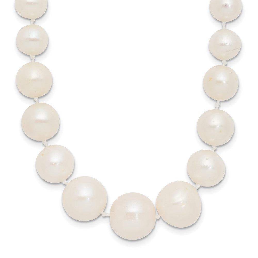 14k Yellow gold;Freshwater cultured pearl;Pearl clasp