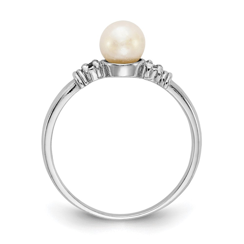 14k White Gold 5mm FW Cultured Pearl AA Diamond ring