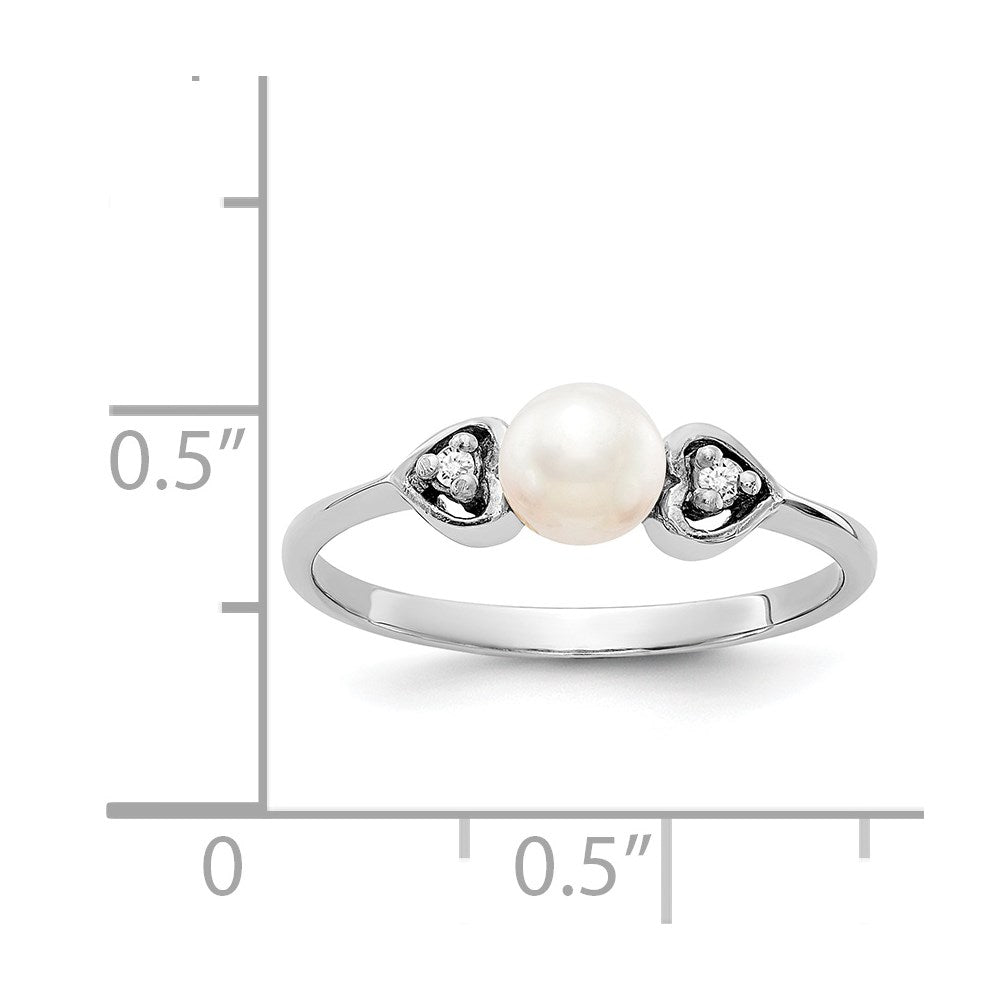 14k White Gold 4.5mm FW Cultured Pearl AA Diamond ring