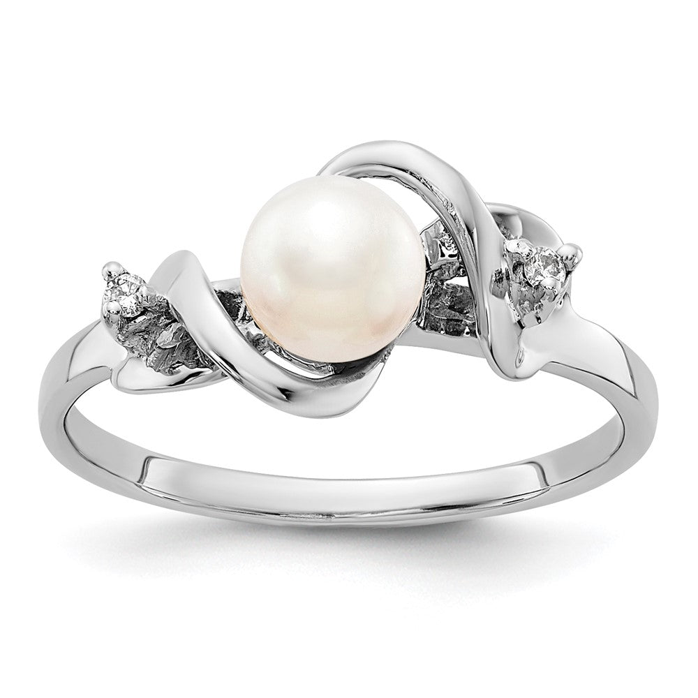 Casted;Polished;14K White gold;Freshwater cultured pearl;Diamond;Avail. in 10k yellow gold;Avail. in 18k yellow gold;Avail. in 14k yellow gold;Prong set;Avail. in 18k white gold;AA quality