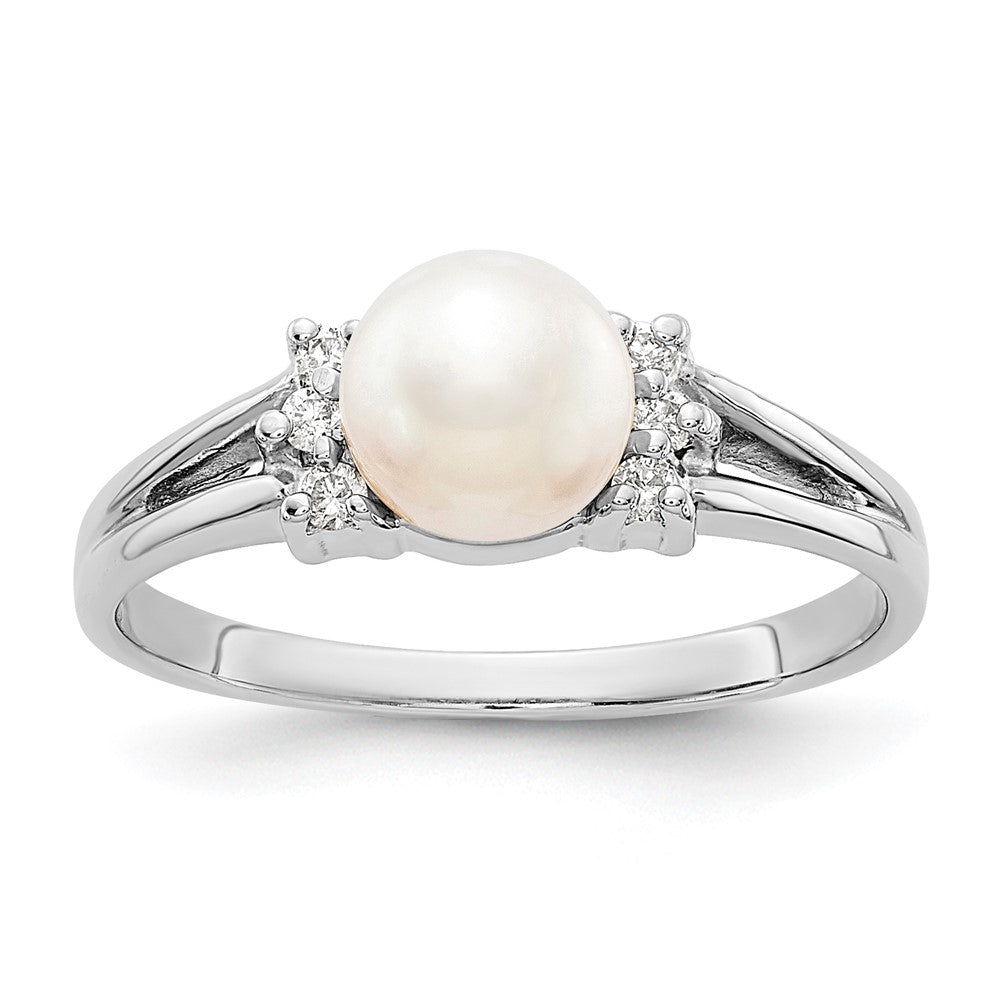 Casted;Polished;14K White gold;Freshwater cultured pearl;Diamond;Avail. in 10k yellow gold;Avail. in 18k yellow gold;Prong set;Sizing 2-3 weeks;Avail. in 18k white gold;A quality